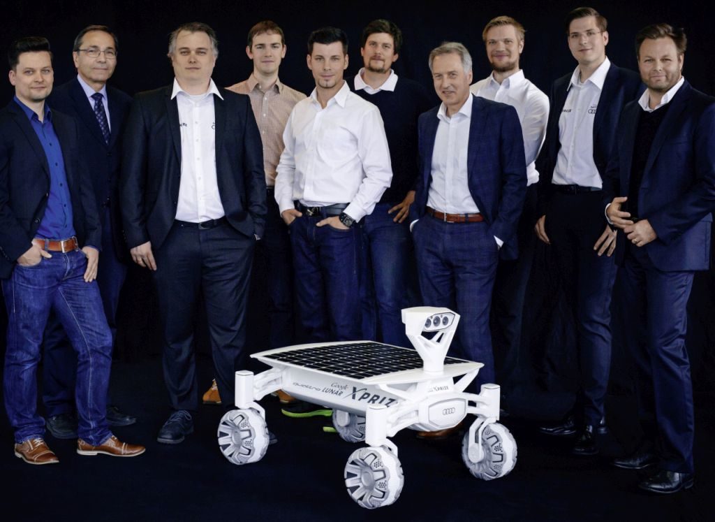PASSION - MISSION TO MOON Passionate support – Audi experts from various different departments are providing the Part-Time Scientists with committed support to make the Audi lunar quattro fit for its journey to the Moon.